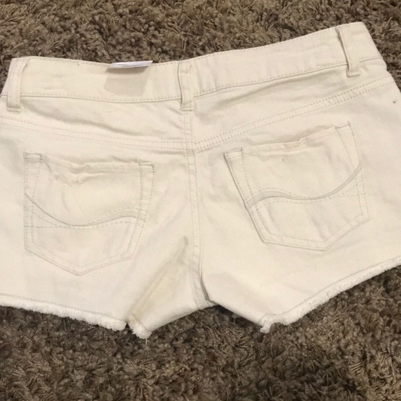 Shorts - Picture 3 of 3